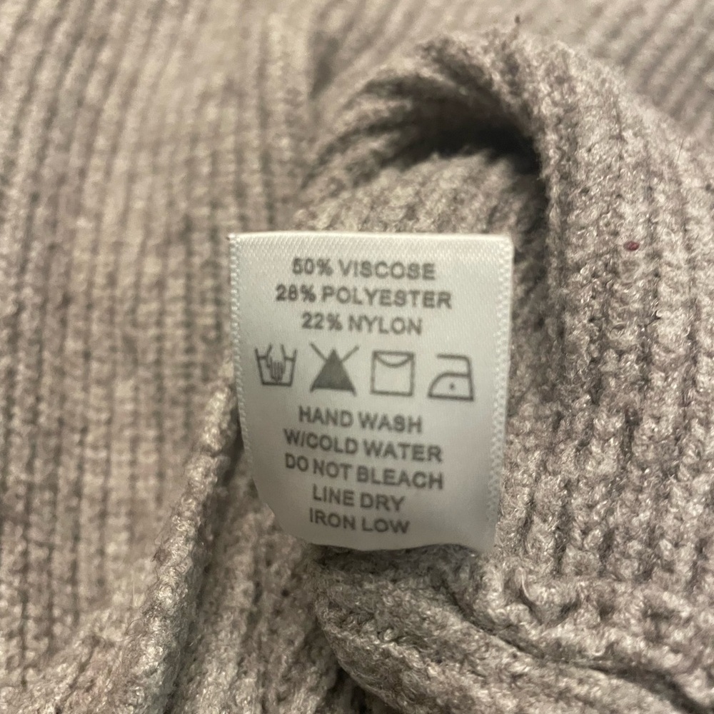 Akira Knot Front Twist Sweater Long Sleeved V neck in Gray Size M - Picture 6 of 7